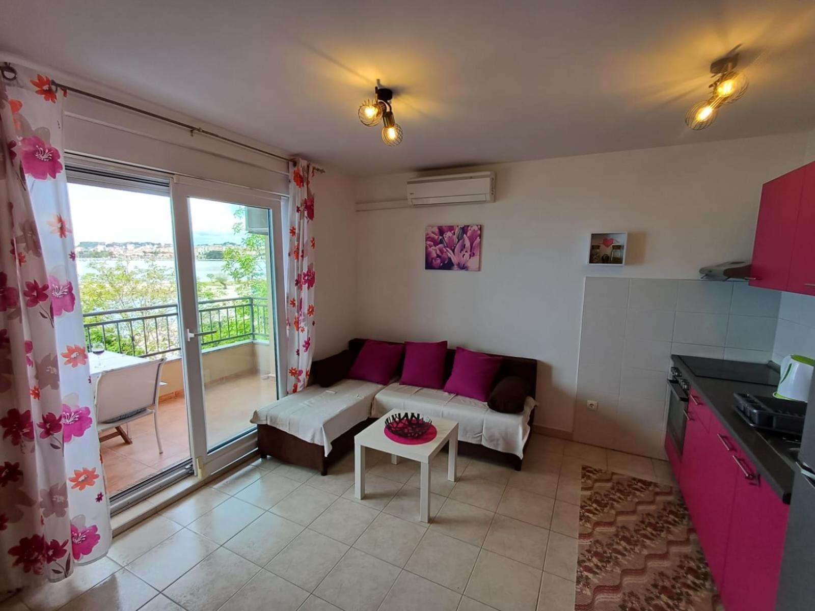 פודסטראנה Apartments Cappuccino מראה חיצוני תמונה